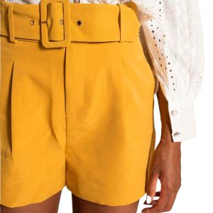 Afbeelding van tailored belted shorts yellow.